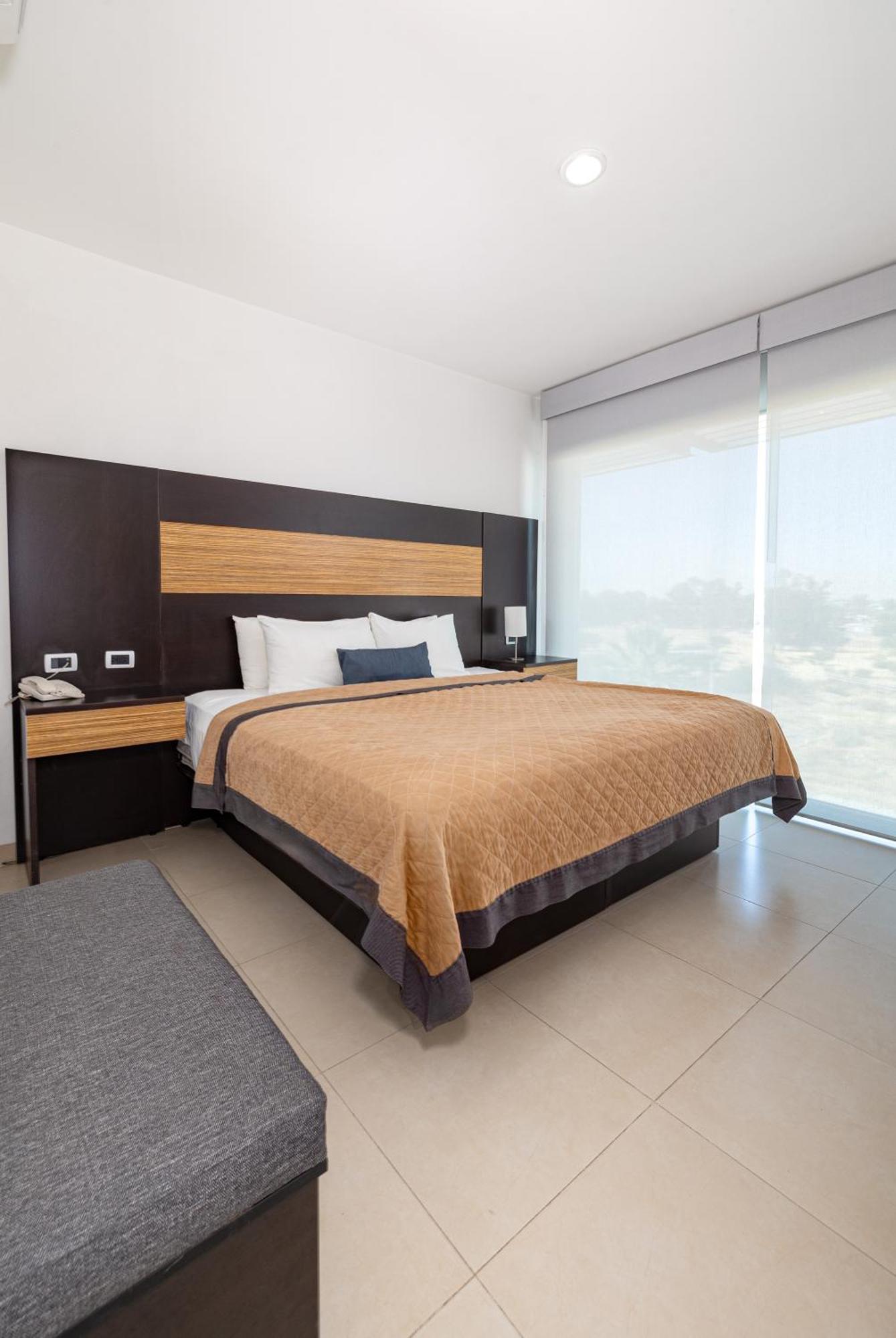 Hotel Mexico Plaza Silao Aeropuerto Extérieur photo